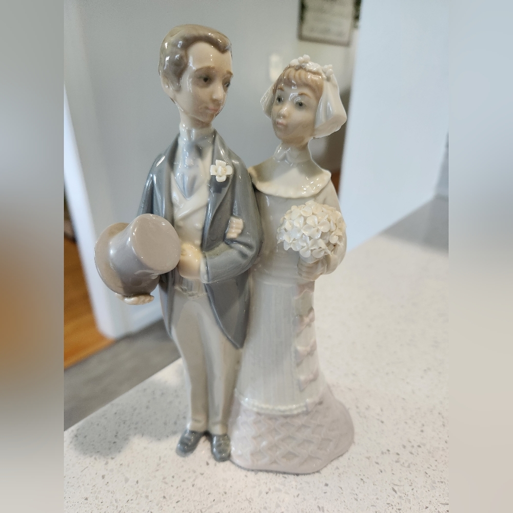 Lladro Figurine, 4808 Wedding, Bride and groom